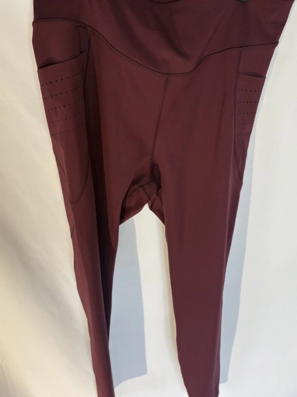 Joylab Women's High Rise Leggings XL Cut Out Details Maroon Inner Pocket - Picture 2 of 11